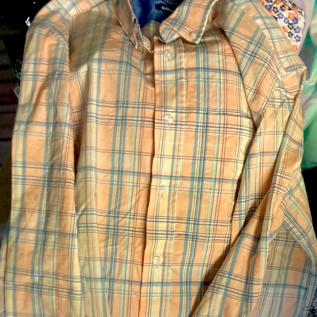 Medium Collar Button Down